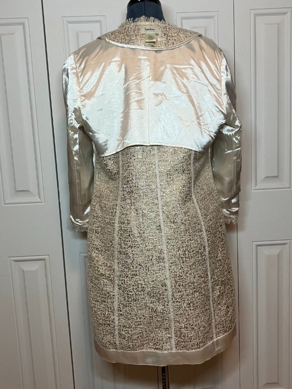 Vintage Neiman Marcus Exclusive Gold and Cream Metallic Tweed Jacket Size L - Picture 2 of 11